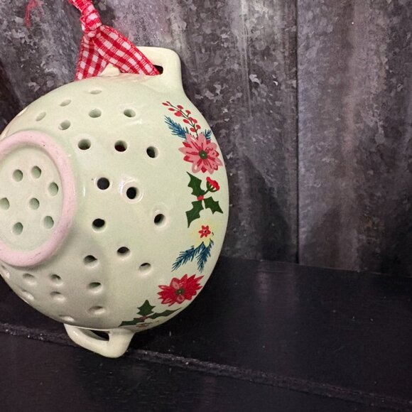 Christmas Kitchen Ornaments Spatulas Mini Colander Mug Hot Cocoa Tree Truck - Picture 12 of 15